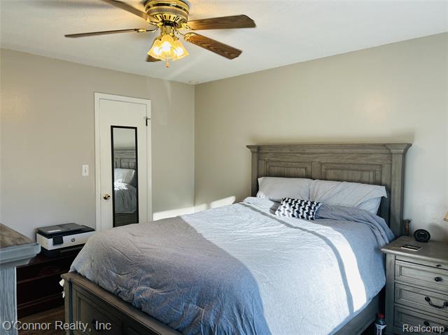 Builiding view eight for 1637 S Riverside, Saint Clair, MI. 48079