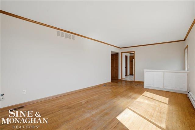Builiding view six for 1350 Oakland, Saint Clair, MI. 48079