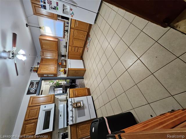 Builiding view six for 814 James, Marysville, MI. 48040