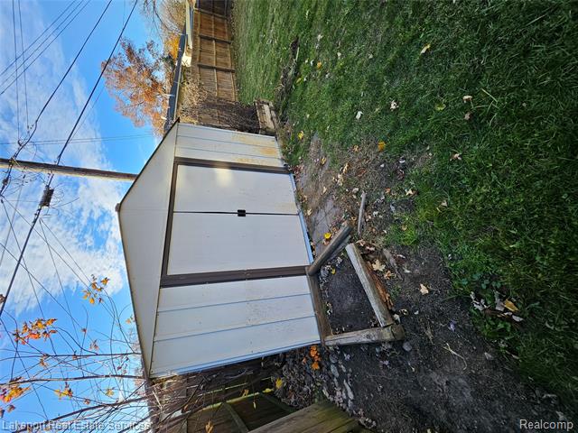 Builiding view twelve for 814 James, Marysville, MI. 48040