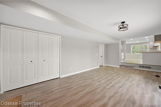 Builiding view twenty five for 1442 Riley Center, Memphis, MI. 48041