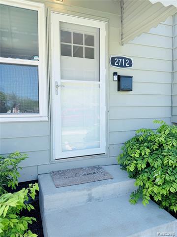 Builiding view four for 2712 Vanness, Port Huron, MI. 48060