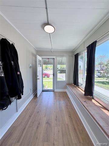 Builiding view six for 2712 Vanness, Port Huron, MI. 48060