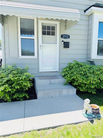 Builiding view three for 2712 Vanness, Port Huron, MI. 48060