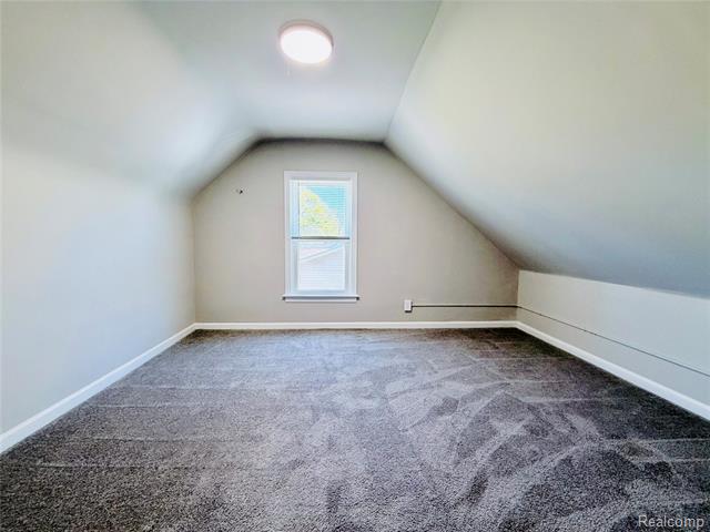 Builiding view twenty three for 2712 Vanness, Port Huron, MI. 48060