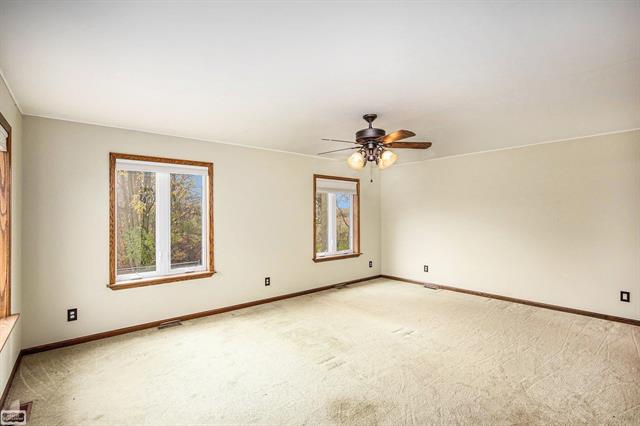 Builiding view thirteen for 11377 Hill, Memphis, MI. 48041