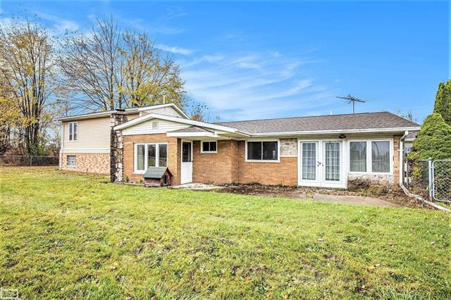 front view for 11377 Hill Rd, Memphis, Mi. 48041