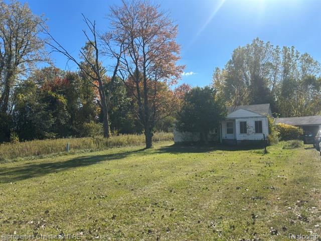 Builiding view eight for 3369 Dove, Port Huron, MI. 48060