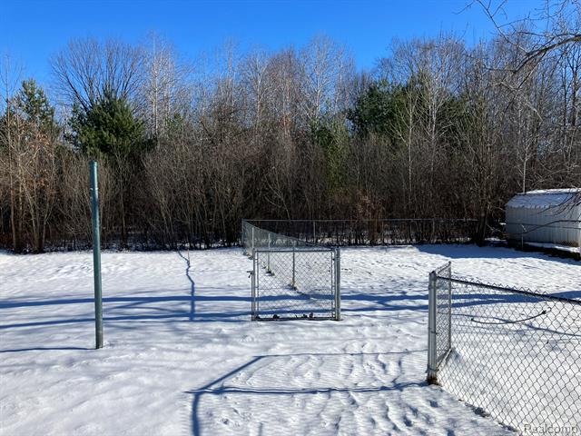 Builiding view eight for 1604 Allen, Smiths Creek, MI. 48074