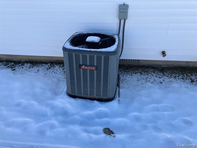 Builiding view nine for 1604 Allen, Smiths Creek, MI. 48074