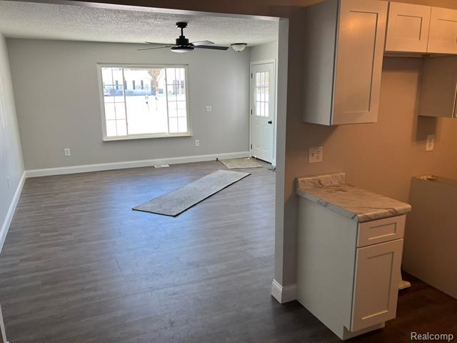 Builiding view seventeen for 1604 Allen, Smiths Creek, MI. 48074