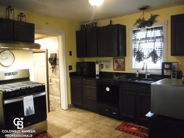 Builiding view thirteen for 13864 Hough, Allenton, MI. 48002