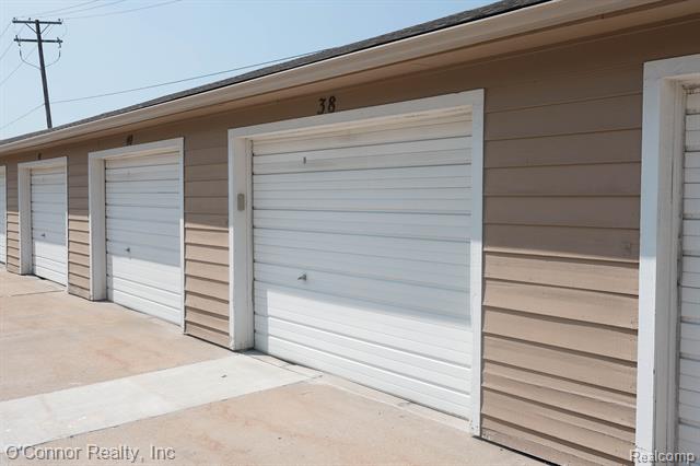 Builiding view twenty two for 1660 River, Marysville, MI. 48040