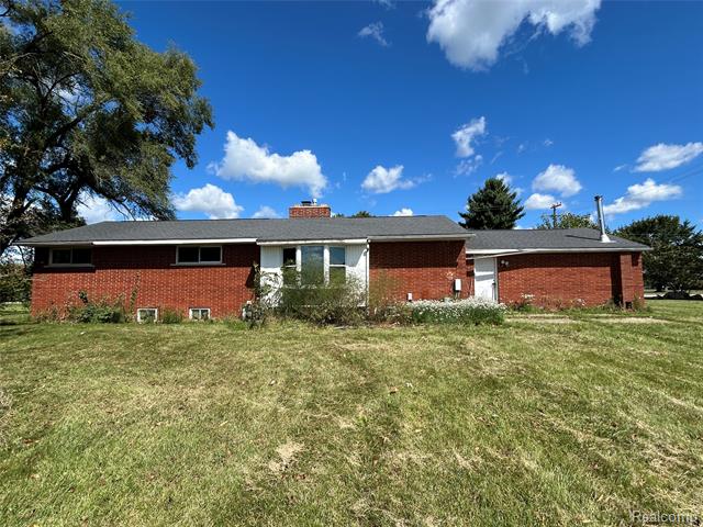 Builiding view eight for 16465 Almont, Allenton, MI. 48002