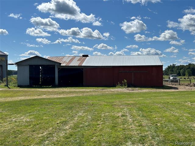 Builiding view seven for 16465 Almont, Allenton, MI. 48002
