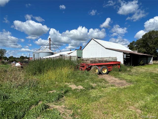 Builiding view sixteen for 16465 Almont, Allenton, MI. 48002