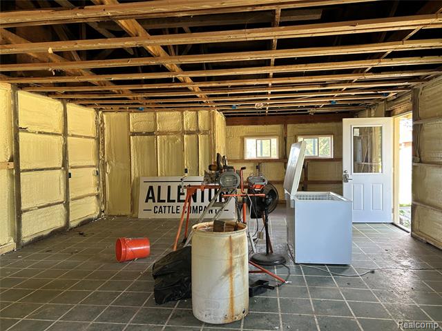 Builiding view twenty one for 16465 Almont, Allenton, MI. 48002