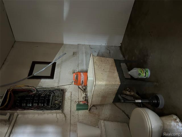 Builiding view twenty seven for 16465 Almont, Allenton, MI. 48002