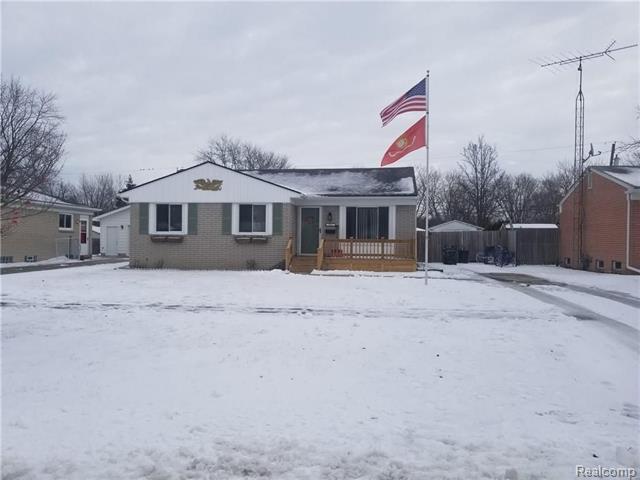 front view for 711 Georgia, Marysville, Mi. 48040