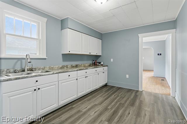Builiding view eight for 1325 Oak, Port Huron, MI. 48060