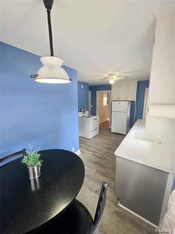 Builiding view eight for 1333 , Port Huron, MI. 48060