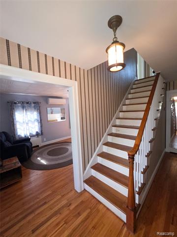 Builiding view fifteen for 1333 , Port Huron, MI. 48060
