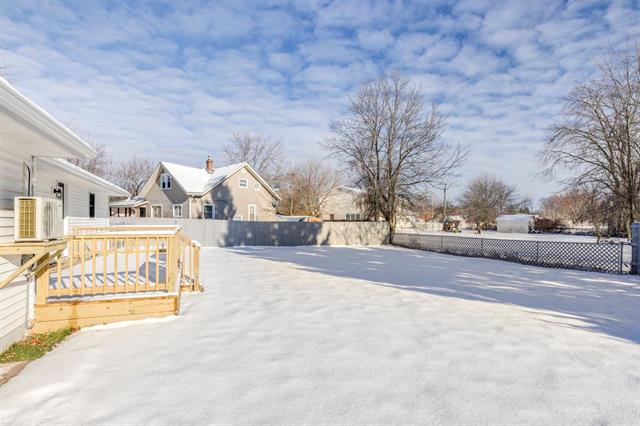 Builiding view twenty four for 110 Botsford, Port Huron, MI. 48060