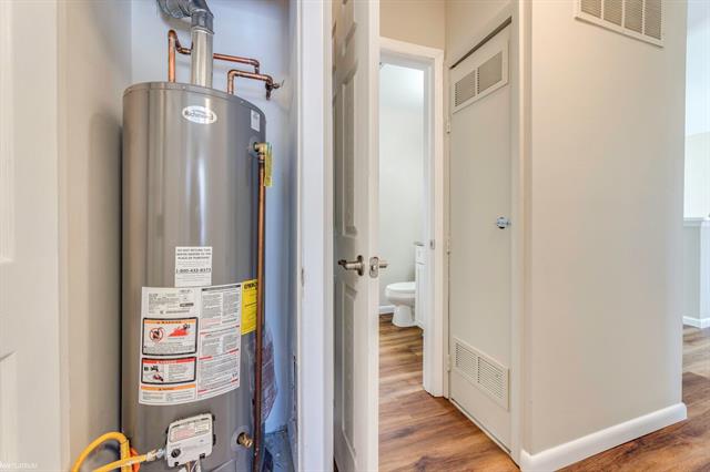 Builiding view twenty for 110 Botsford, Port Huron, MI. 48060