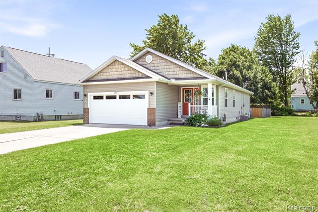 front view for 2504 John L St, Port Huron, Mi. 48060