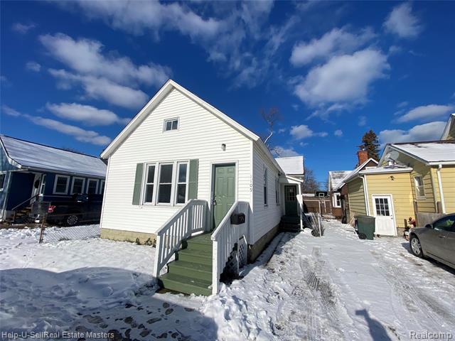 Builiding view sixteen for 1109 Wells, Port Huron, MI. 48060