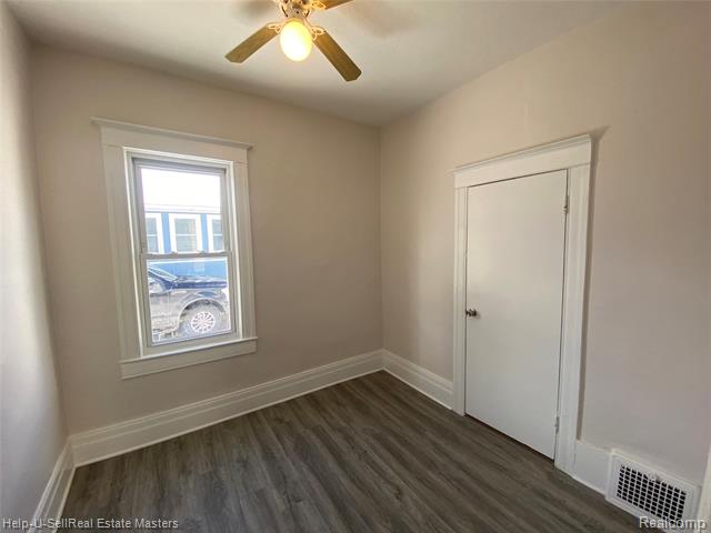 Builiding view thirteen for 1109 Wells, Port Huron, MI. 48060