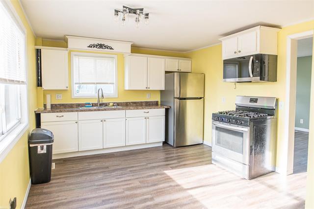 Builiding view four for 2213 Minnie, Port Huron, MI. 48060