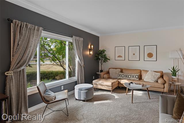 Builiding view two for 22416 Heathersett Cres, Farmington, MI. 48335