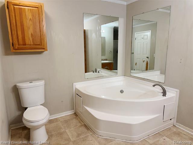 Builiding view fourteen for 2045 Yeager, Port Huron, MI. 48060