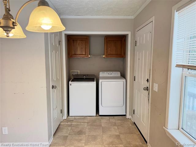 Builiding view nine for 2045 Yeager, Port Huron, MI. 48060