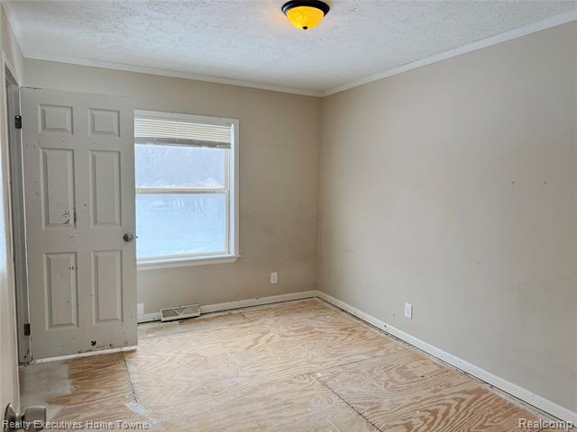 Builiding view nineteen for 2045 Yeager, Port Huron, MI. 48060