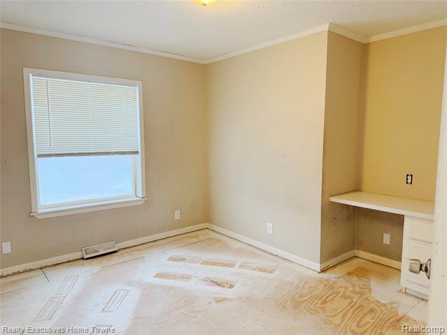 Builiding view sixteen for 2045 Yeager, Port Huron, MI. 48060