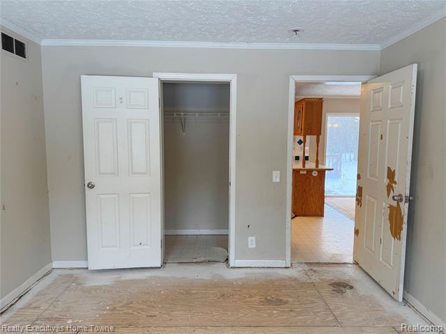 Builiding view thirteen for 2045 Yeager, Port Huron, MI. 48060