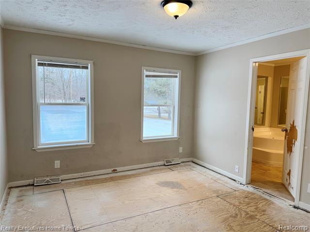 Builiding view twelve for 2045 Yeager, Port Huron, MI. 48060