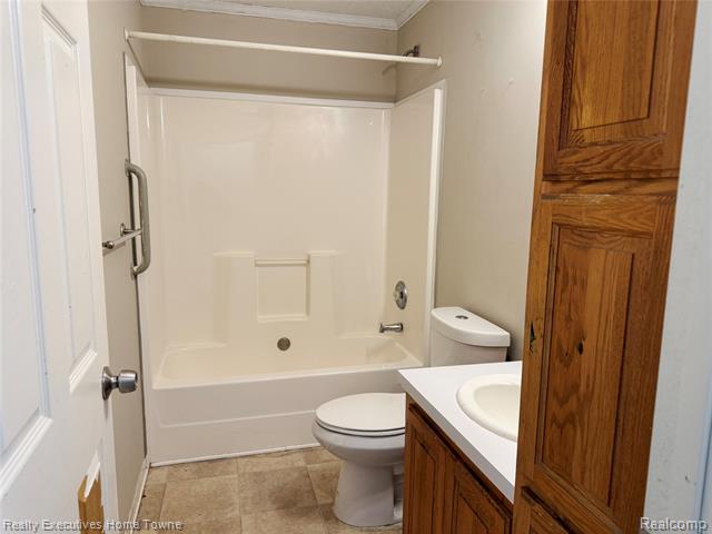 Builiding view twenty one for 2045 Yeager, Port Huron, MI. 48060