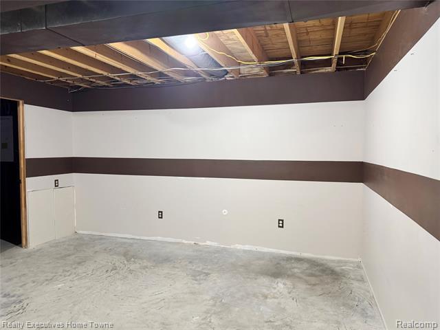 Builiding view twenty six for 2045 Yeager, Port Huron, MI. 48060