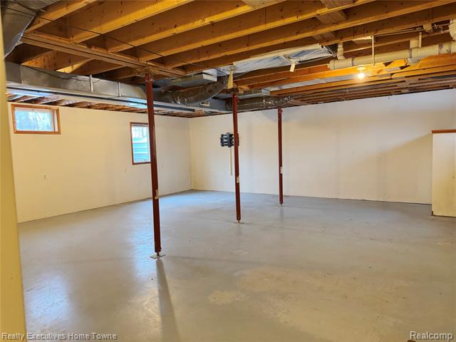 Builiding view twenty three for 2045 Yeager, Port Huron, MI. 48060