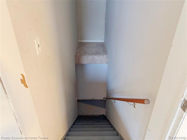 Builiding view twenty two for 2045 Yeager, Port Huron, MI. 48060