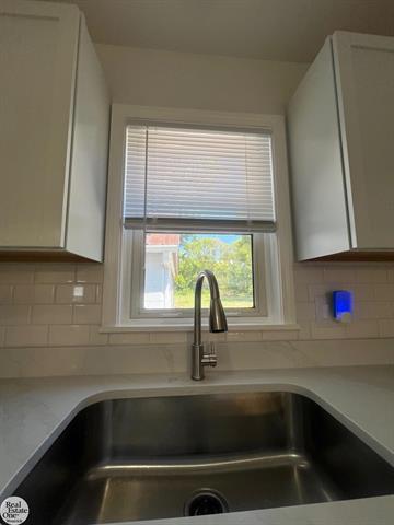 Builiding view nineteen for 6928 Lapeer, North Street, MI. 48049