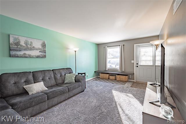 Builiding view seven for 1733 Whipple, Port Huron, MI. 48060