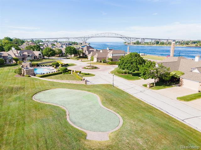 Builiding view thirty five for 954 Edison Shores, Port Huron, MI. 48060
