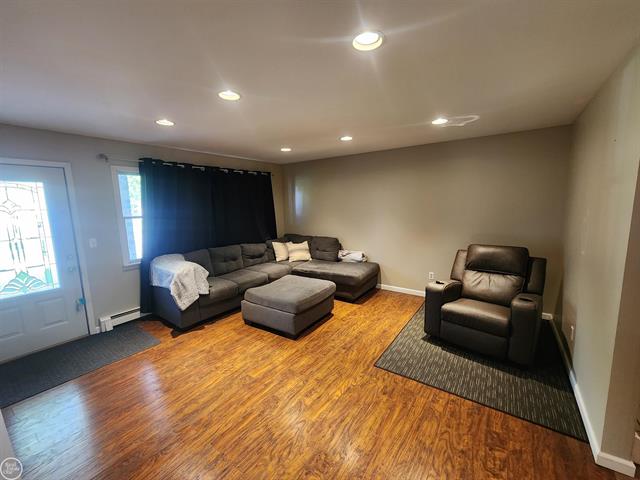 Builiding view nine for 2919 Eastland, Port Huron, MI. 48060