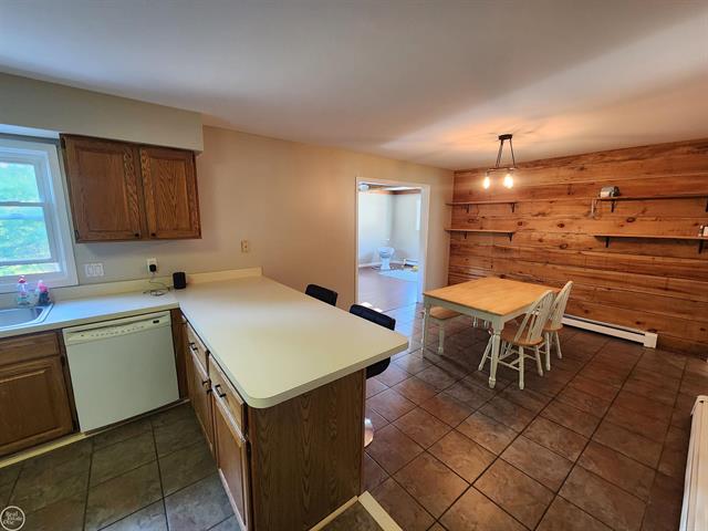 Builiding view nineteen for 2919 Eastland, Port Huron, MI. 48060