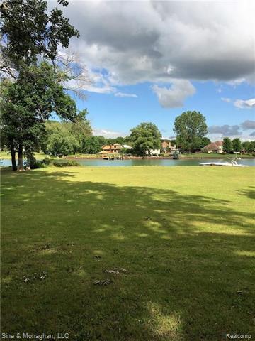 front view for 2610 Strawberry Ln, Port Huron, Mi. 48060