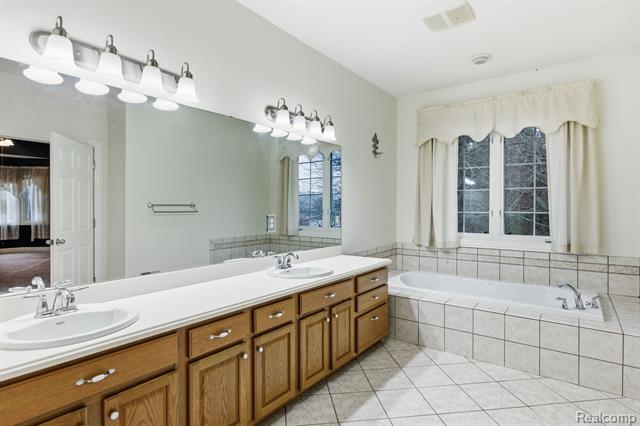 Builiding view fifteen for 7669 Rynn, Avoca, MI. 48006